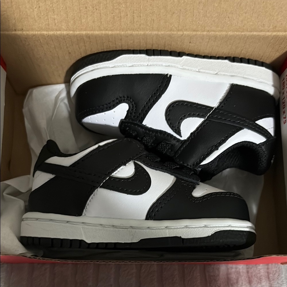 Toddler Nike Black and White Sneakers